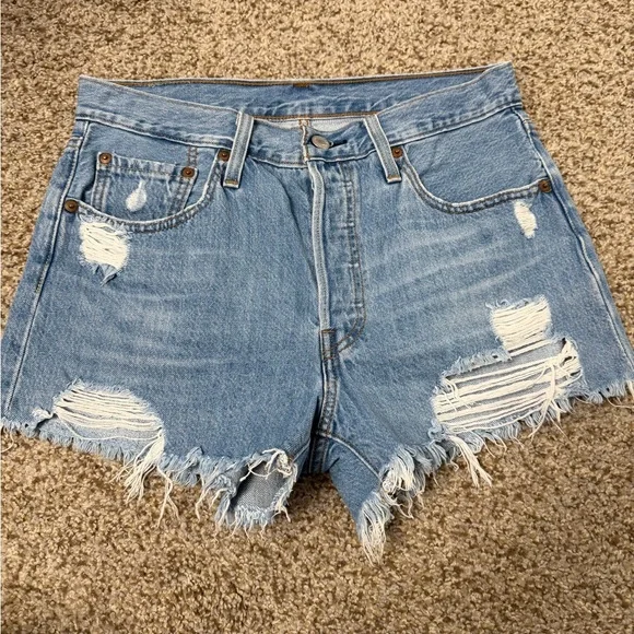 Levi’s 501 Distressed Shorts - Picture 1 of 2